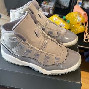 Cool gray Jordan 11’s